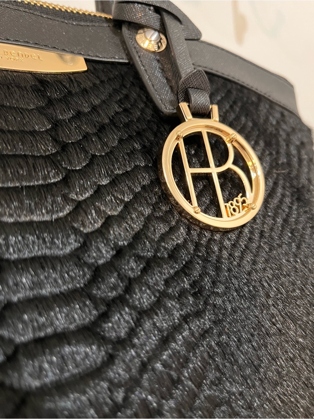 Henri Bendel West 57th Calf Hair & Saffiano Leather Crossbody/Satchel NWOT - Picture 5 of 15